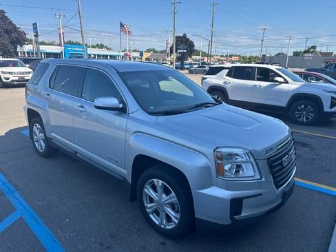 Used 2017 GMC Terrain SLE AWD/4WD image 1