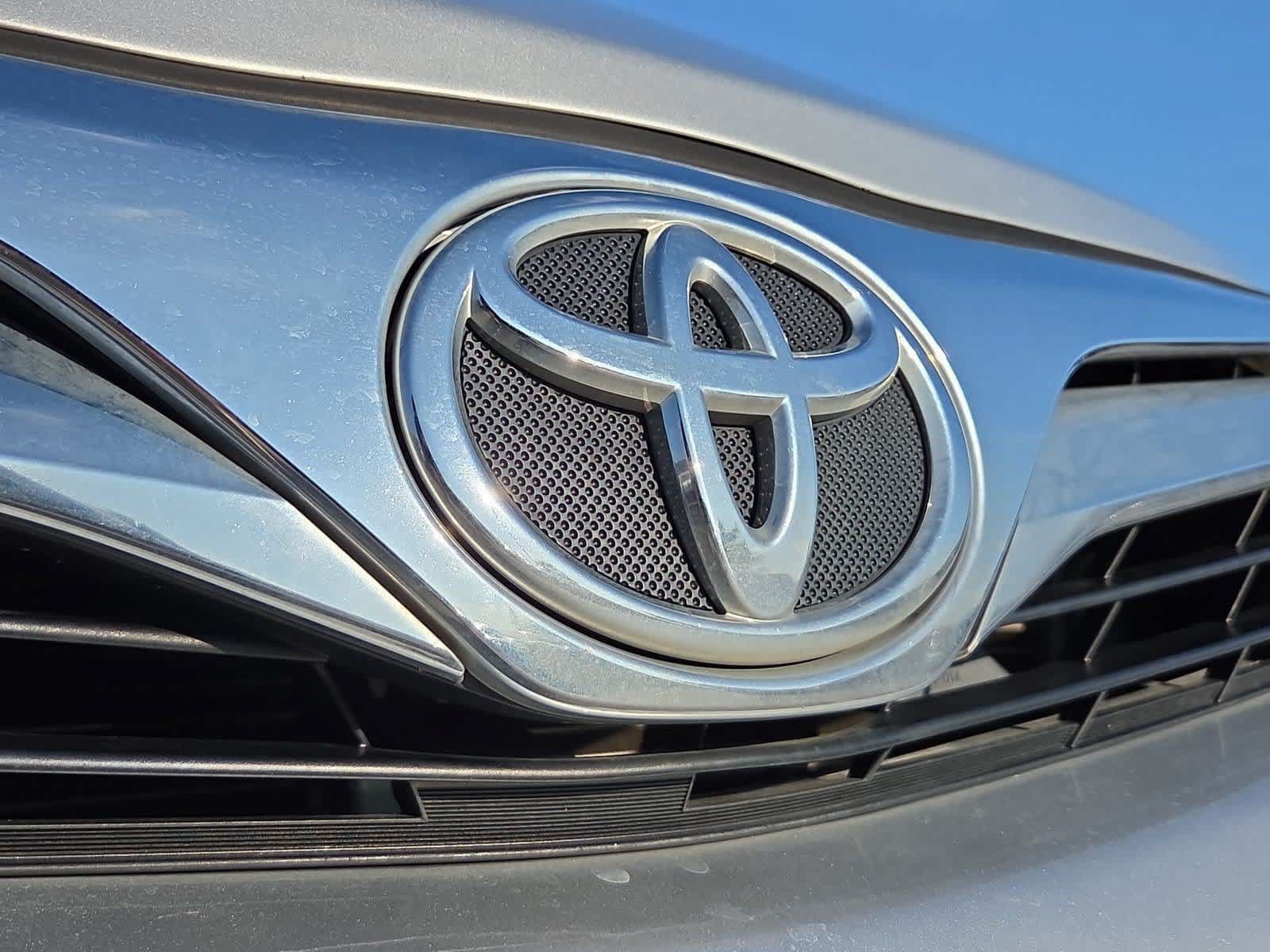 Used 2013 Toyota Camry LE FWD image 10