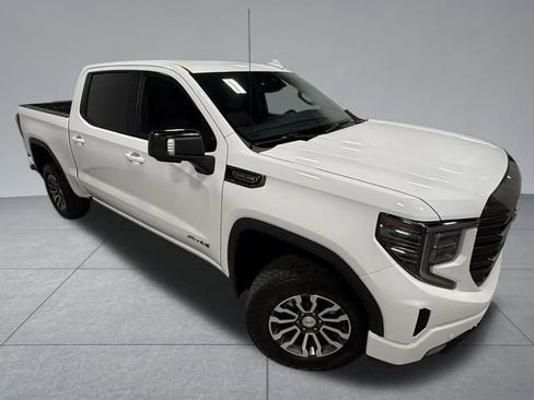 Used 2023 GMC Sierra 1500 AT4 image 34