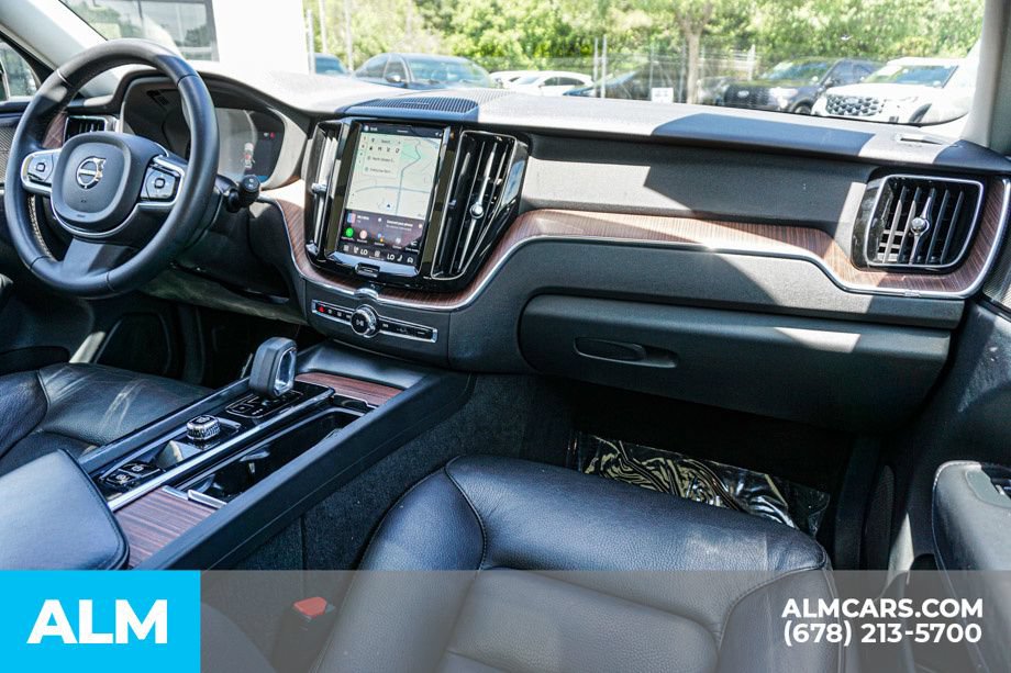 Used 2024 Volvo XC60 B5 Plus AWD/4WD image 24