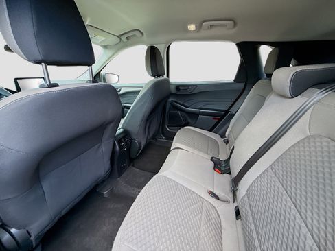 Used 2022 Ford Escape SE image 24