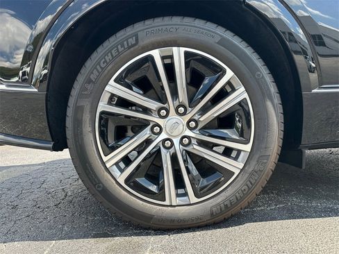 New 2025 Cadillac Lyriq Luxury image 17