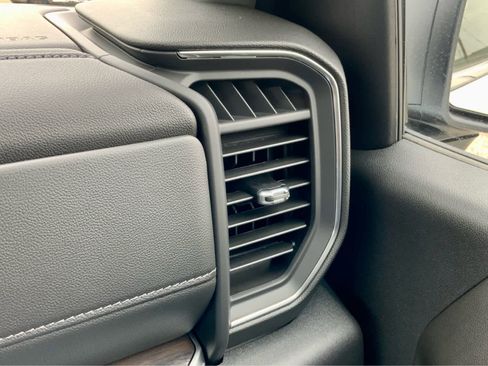 New 2026 GMC Sierra 1500 SLT w/ SLT Convenience Package image 51