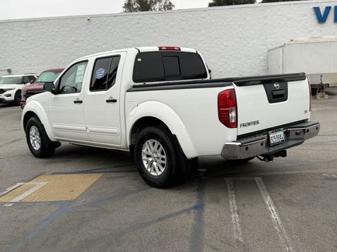 Used 2018 Nissan Frontier SV w/ Value Truck Package RWD image 5