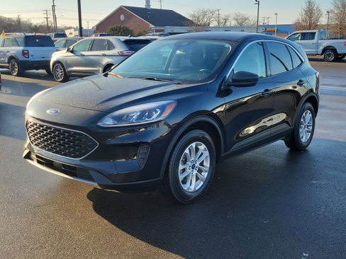 Certified 2022 Ford Escape SE w/ Convenience Package image 2