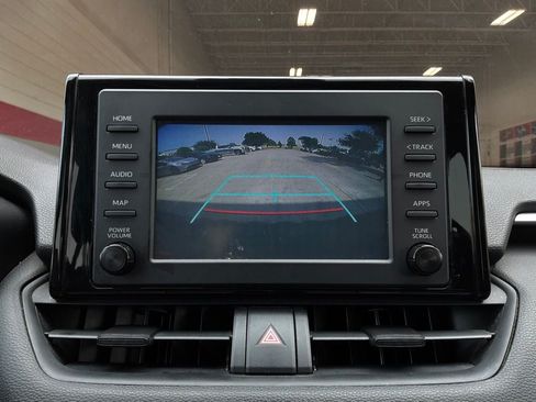 Used 2019 Toyota RAV4 XLE w/ Carpet Mat Package FWD image 31