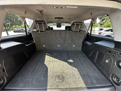 Used 2019 Chevrolet Suburban LT AWD/4WD image 43