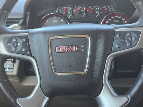 Used 2016 GMC Yukon SLT w/ HD Trailering Package AWD/4WD image 18