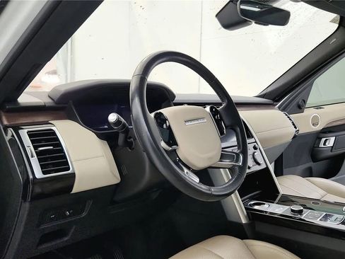 Used 2020 Land Rover Discovery HSE image 22