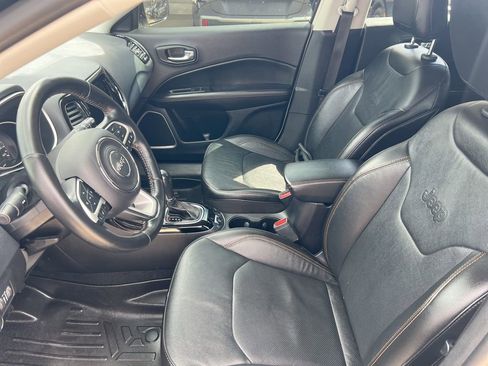 Used 2021 Jeep Compass Limited image 3