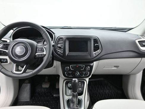 Used 2021 Jeep Compass Latitude w/ Sun and Sound Group AWD/4WD image 27