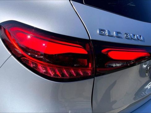 Used 2026 Mercedes-Benz GLC 300 4MATIC image 25
