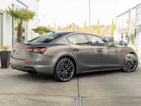 Used 2022 Maserati Ghibli Trofeo image 7