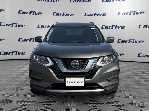 Used 2018 Nissan Rogue SV w/ Sun & Sound Touring Package AWD/4WD image 9