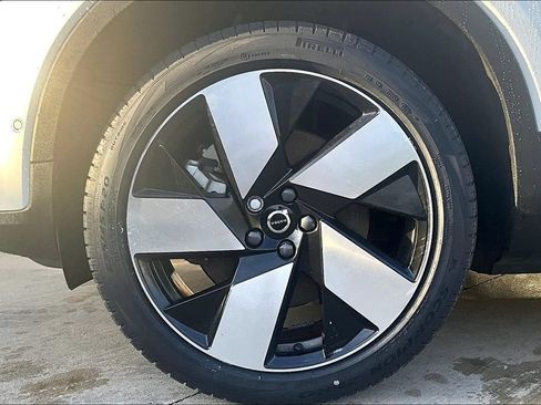 Certified 2023 Volvo C40 P8 Recharge Ultimate AWD/4WD image 11