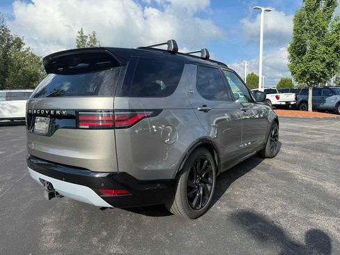 Used 2024 Land Rover Discovery Metropolitan Edition AWD/4WD image 6