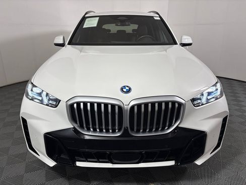 Certified 2025 BMW X5 xDrive50e w/ M Sport Package AWD/4WD image 3