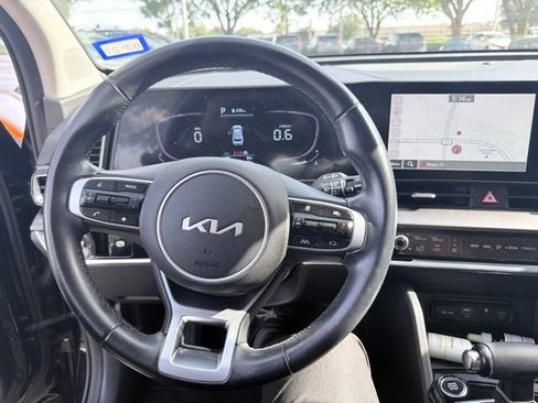 Used 2023 Kia Sportage EX FWD image 6