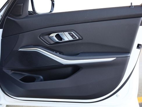 Used 2019 BMW 330i Sedan w/ Driving Assistance Package RWD image 29