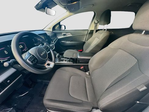 Used 2023 Kia Sportage LX AWD/4WD image 13