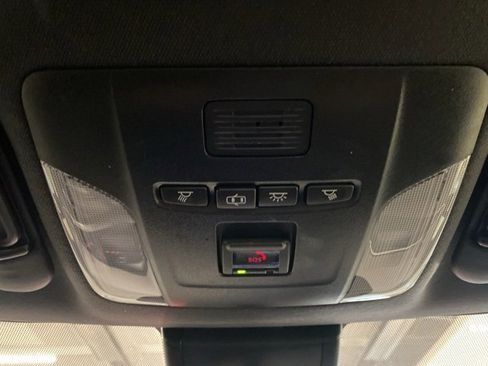 Used 2022 Toyota Corolla SE image 17