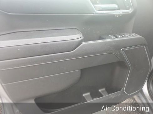 Used 2023 GMC Sierra 1500 Elevation image 10