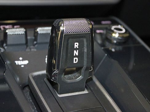 Used 2021 Porsche 911 Turbo image 34