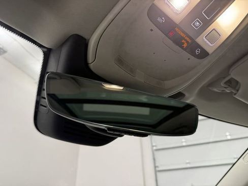 Certified 2025 Volvo XC90 B6 Plus image 21