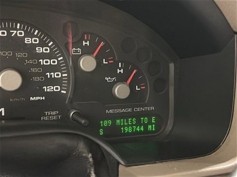 Used 2003 Ford Explorer Eddie Bauer image 24