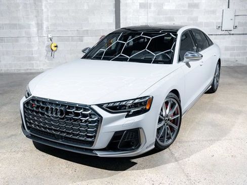 Used 2023 Audi S8 4.0 TFSI image 32