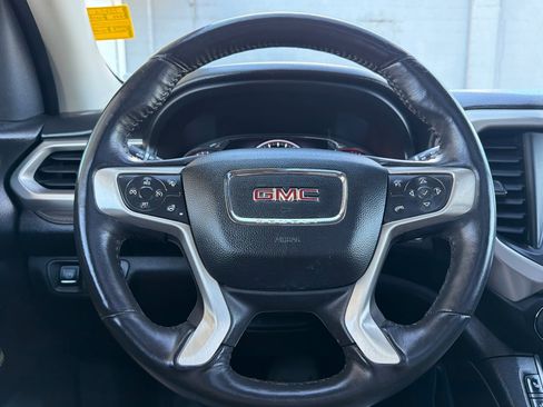 Used 2017 GMC Acadia Denali w/ Technology Package AWD/4WD image 22