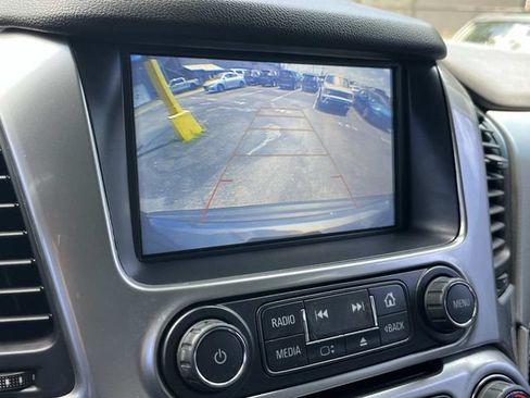 Used 2020 Chevrolet Tahoe LT w/ Luxury Package RWD image 43