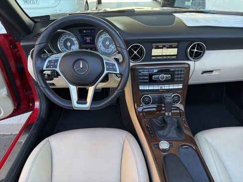 Used 2014 Mercedes-Benz SLK 350 image 19