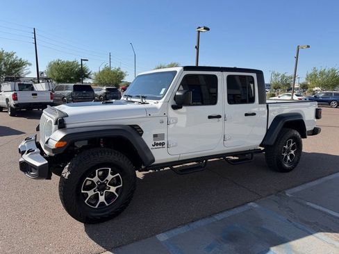 Used 2020 Jeep Gladiator Sport w/ Quick Order Package 24S AWD/4WD image 10