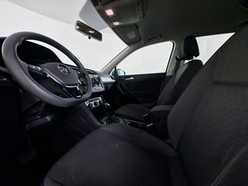 Used 2020 Volkswagen Tiguan S image 20