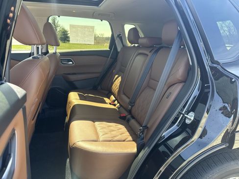 Used 2025 Nissan Rogue Platinum w/ Platinum Premium Package AWD/4WD image 14