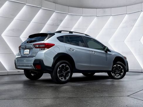 Used 2021 Subaru Crosstrek 2.0i Premium w/ Moonroof Package AWD/4WD image 5