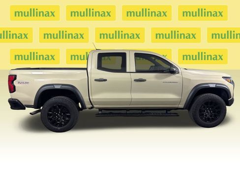 Used 2023 Chevrolet Colorado Trail Boss AWD/4WD image 2