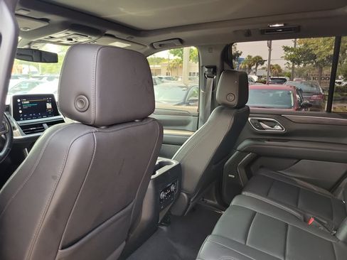Used 2022 Chevrolet Tahoe LT w/ LT Signature Package RWD image 13