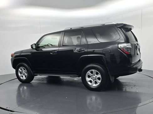 Used 2016 Toyota 4Runner SR5 AWD/4WD image 5