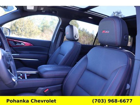 Certified 2025 Chevrolet Traverse Z71 image 21