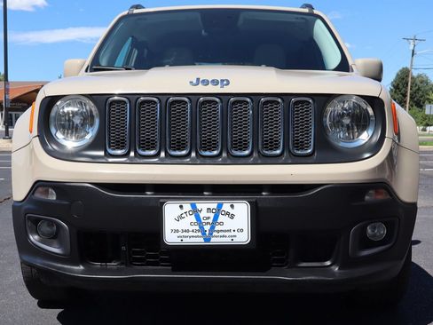 Used 2015 Jeep Renegade Latitude w/ Popular Equipment Group AWD/4WD image 13
