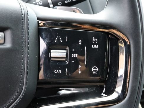 Used 2026 Land Rover Range Rover Velar Dynamic SE AWD/4WD image 16