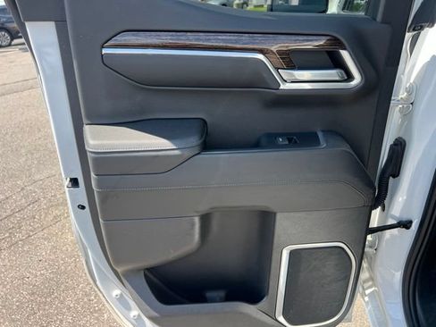 Used 2023 GMC Sierra 1500 Elevation AWD/4WD image 16