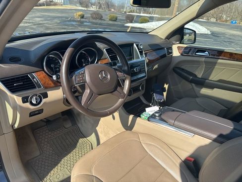 Used 2015 Mercedes-Benz GL 450 4MATIC image 11