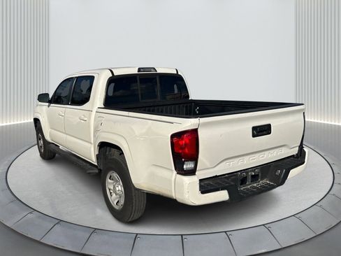 Used 2020 Toyota Tacoma SR image 8