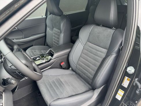 New 2025 Mitsubishi Outlander SE image 21