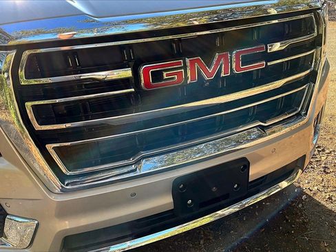 Used 2021 GMC Yukon SLT w/ SLT Luxury Plus Package image 30