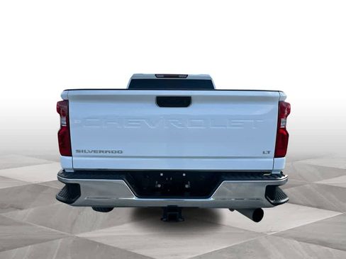 Used 2025 Chevrolet Silverado 2500 LT w/ Convenience Package AWD/4WD image 7