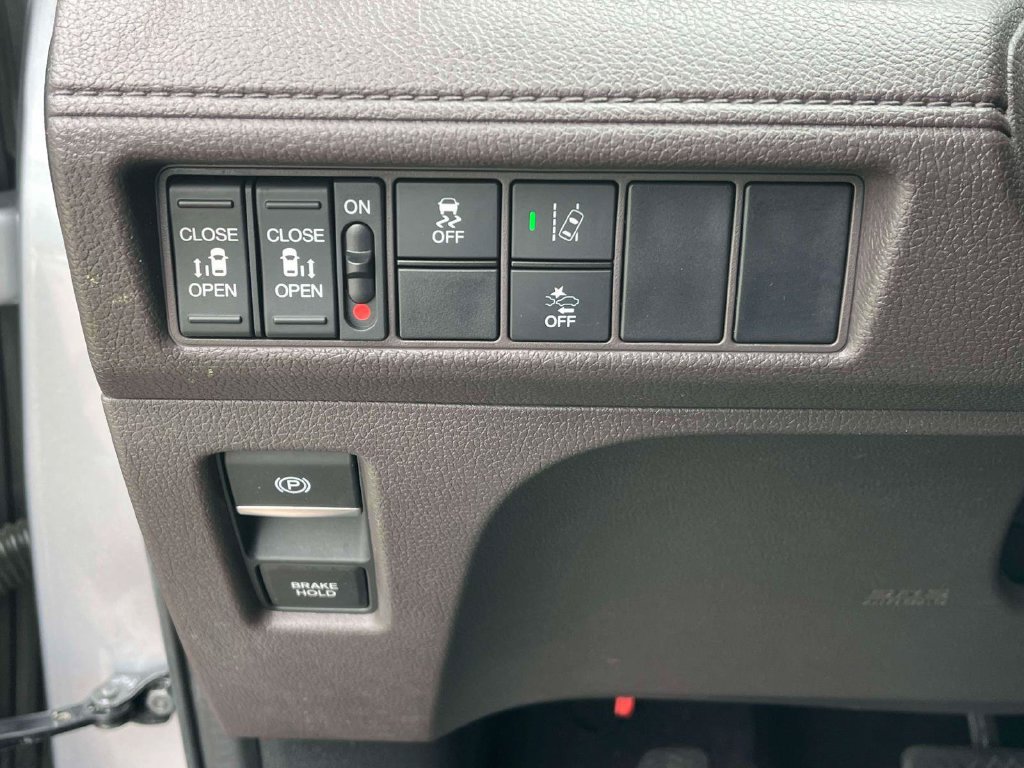 Used 2019 Honda Odyssey EX image 16